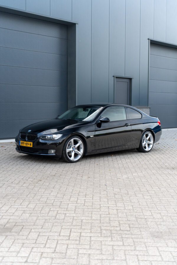 BMW E92 320i Coupe - Afbeelding 2