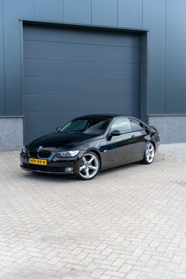 BMW E92 320i Coupe