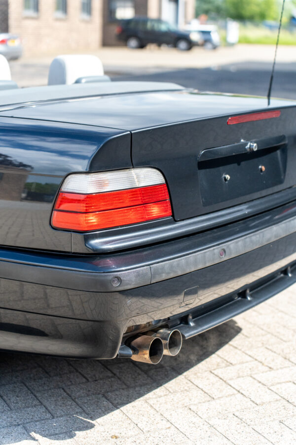 BMW E36 320i Cabrio - Afbeelding 14