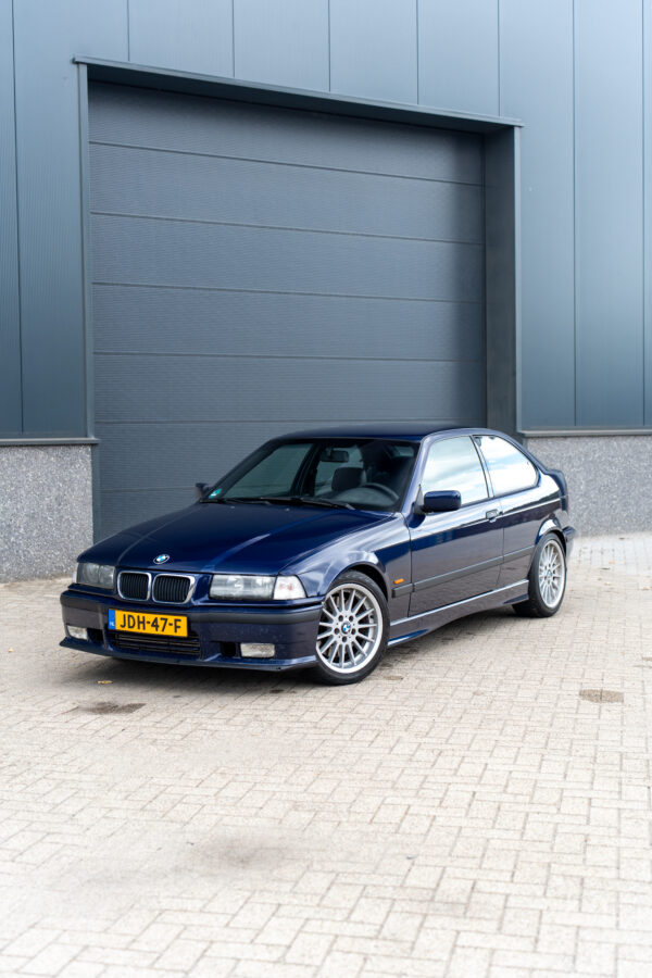BMW E36 323ti Compact [2.8 liter, 6-bak]