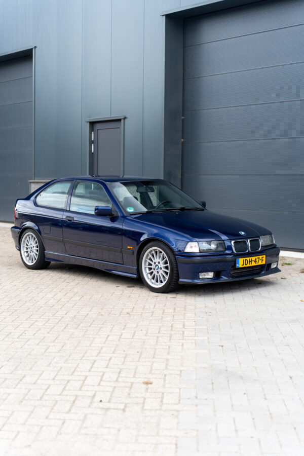 BMW E36 323ti Compact [2.8 liter, 6-bak] - Afbeelding 3