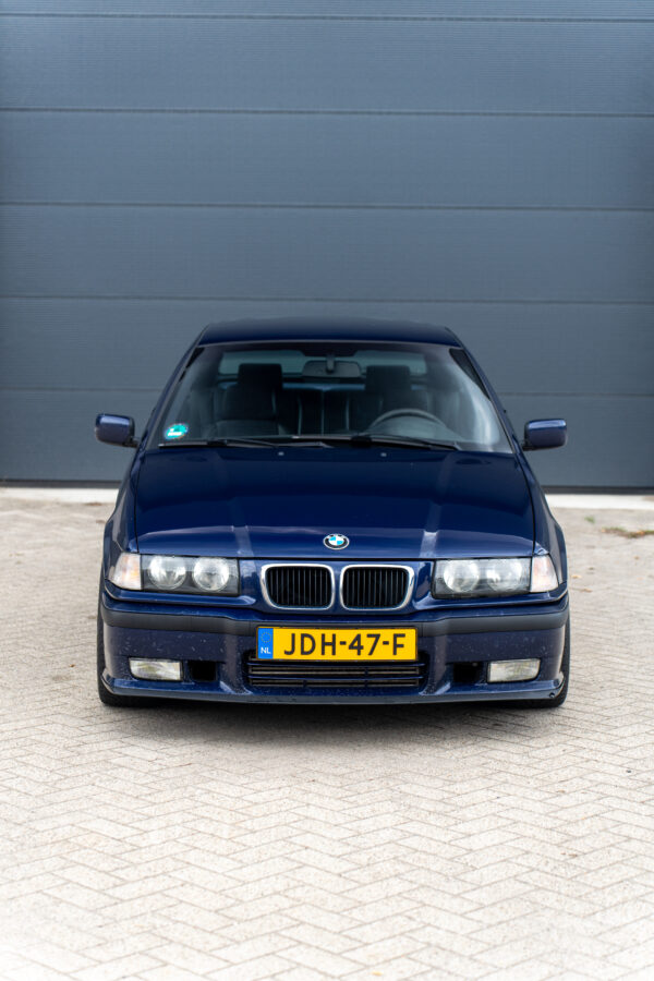 BMW E36 323ti Compact [2.8 liter, 6-bak] - Afbeelding 4