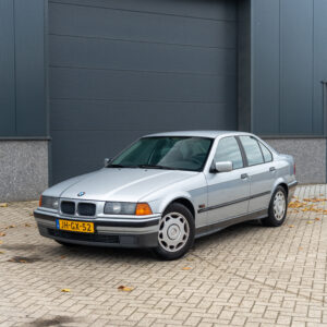 BMW E36 320iA Limousine