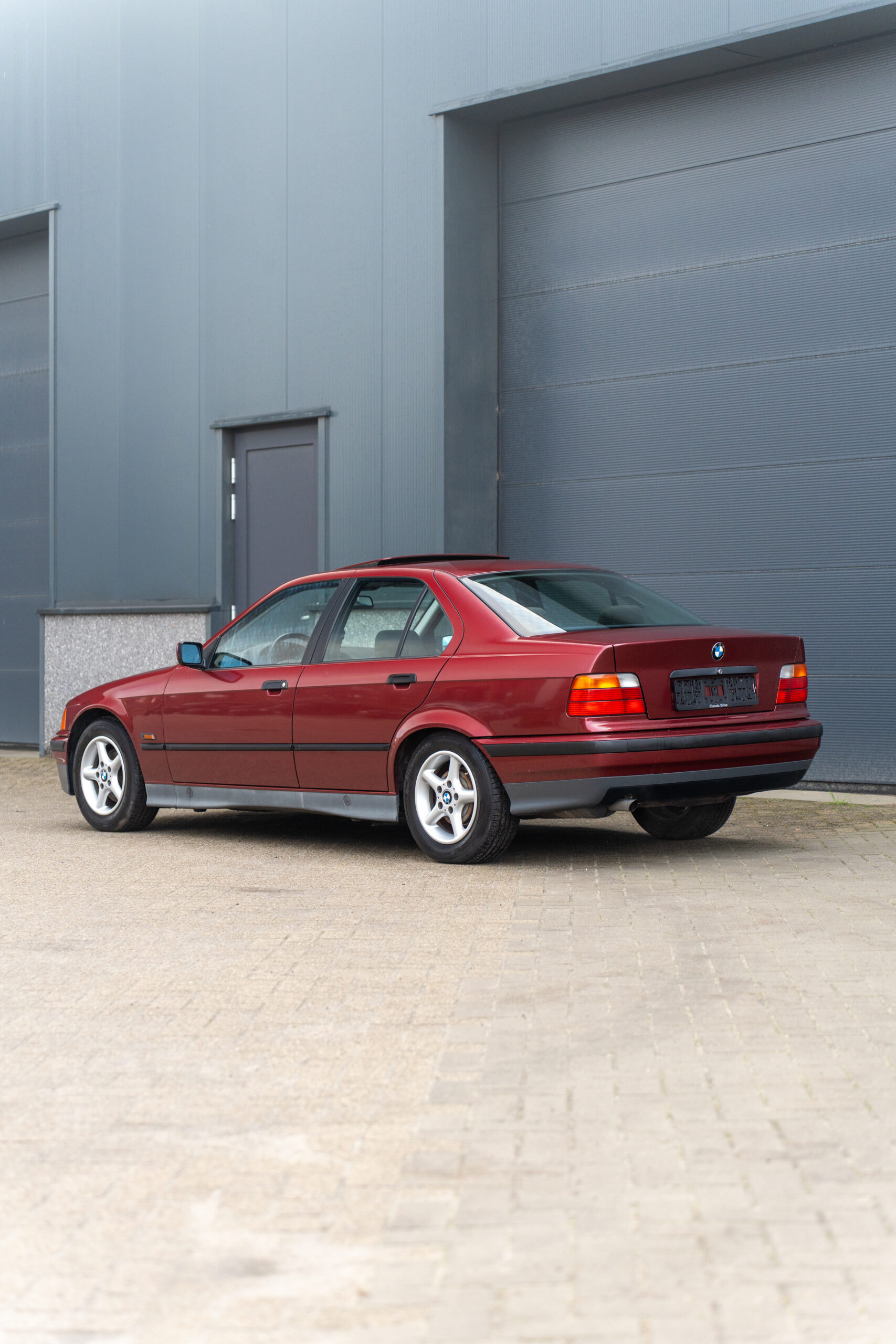 BMW E36 318I Limousine - Afbeelding 4