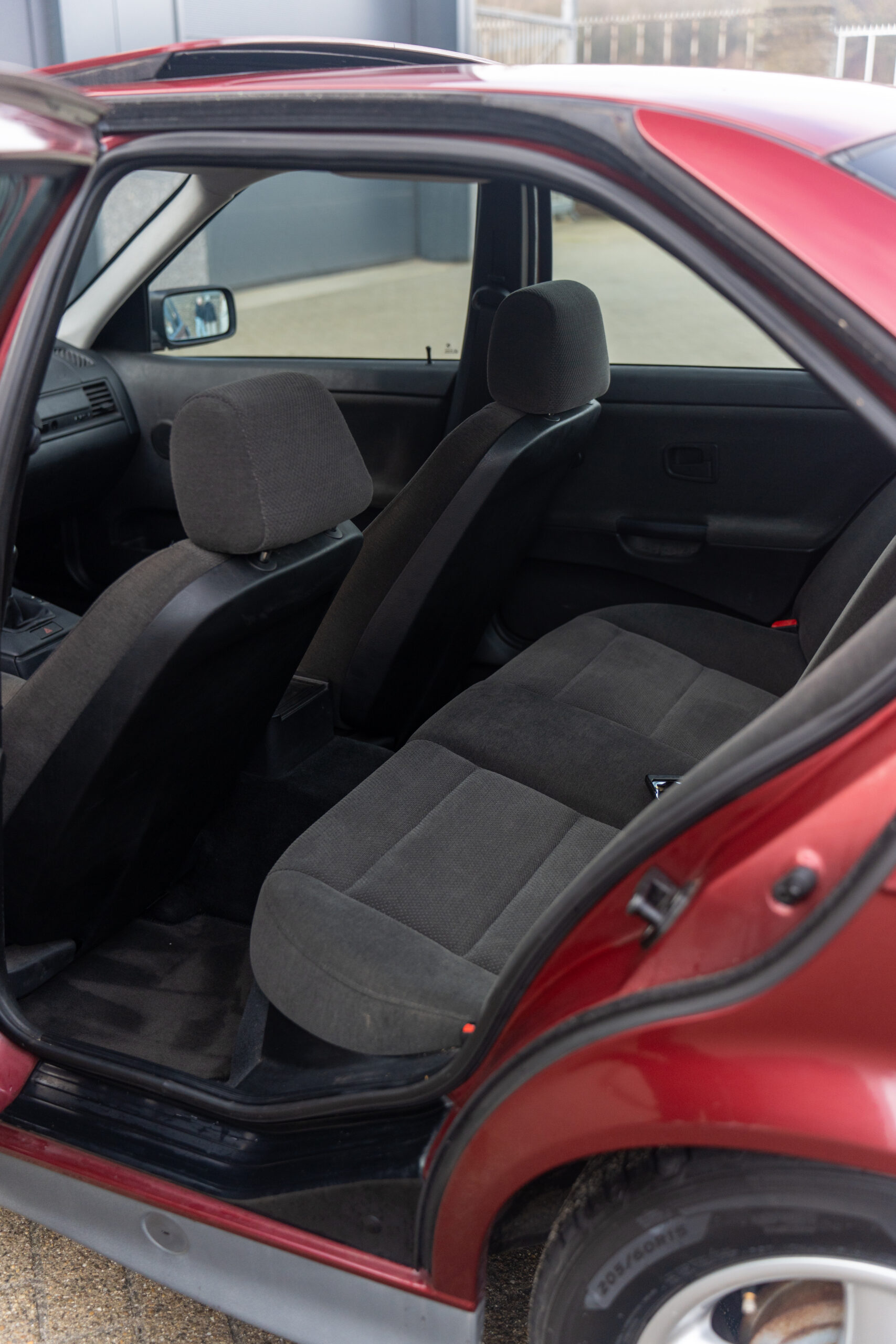 BMW E36 318I Limousine - Afbeelding 17